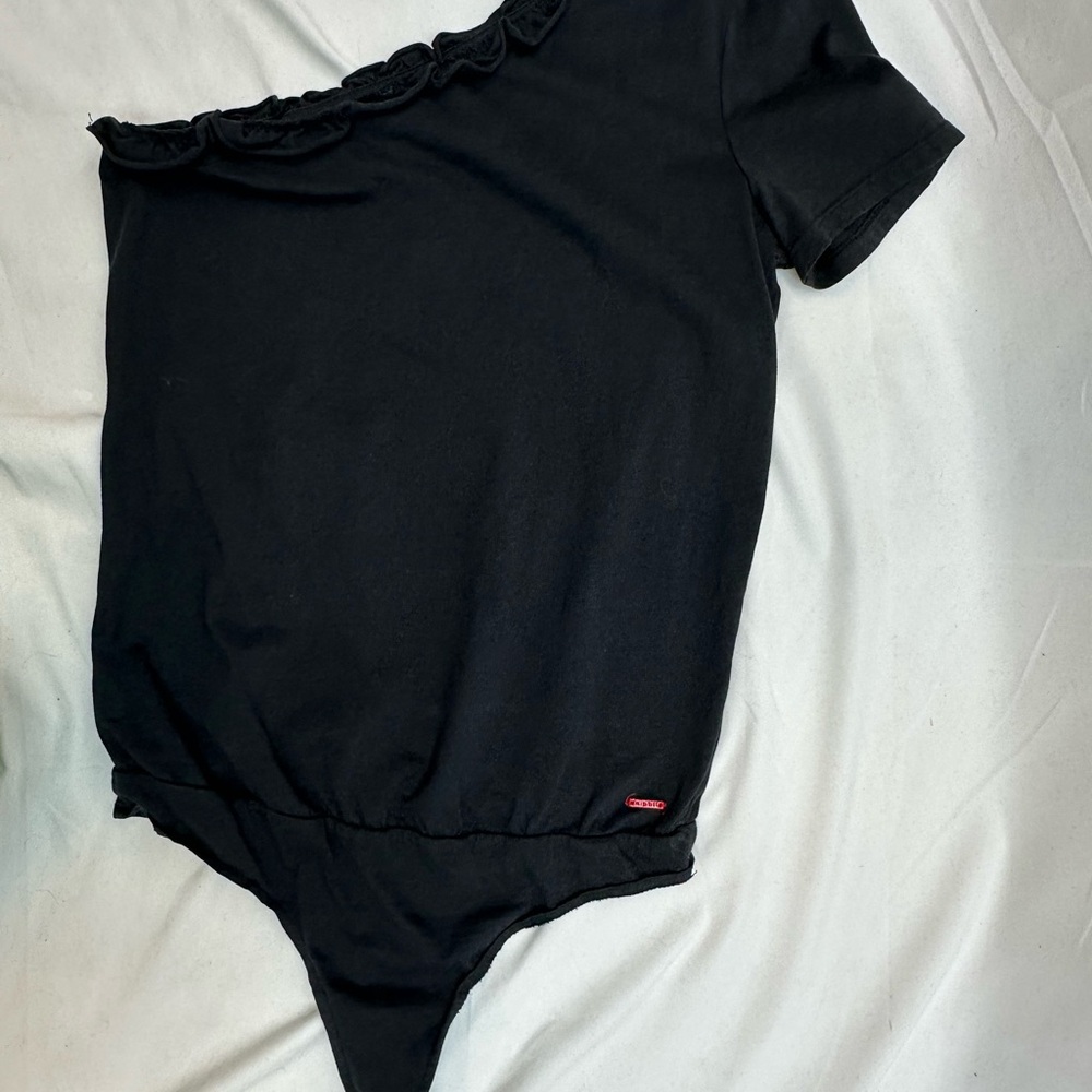 n:PHILANTHROPY Black One Sleeve Ruffle Neck Bodysuit XS